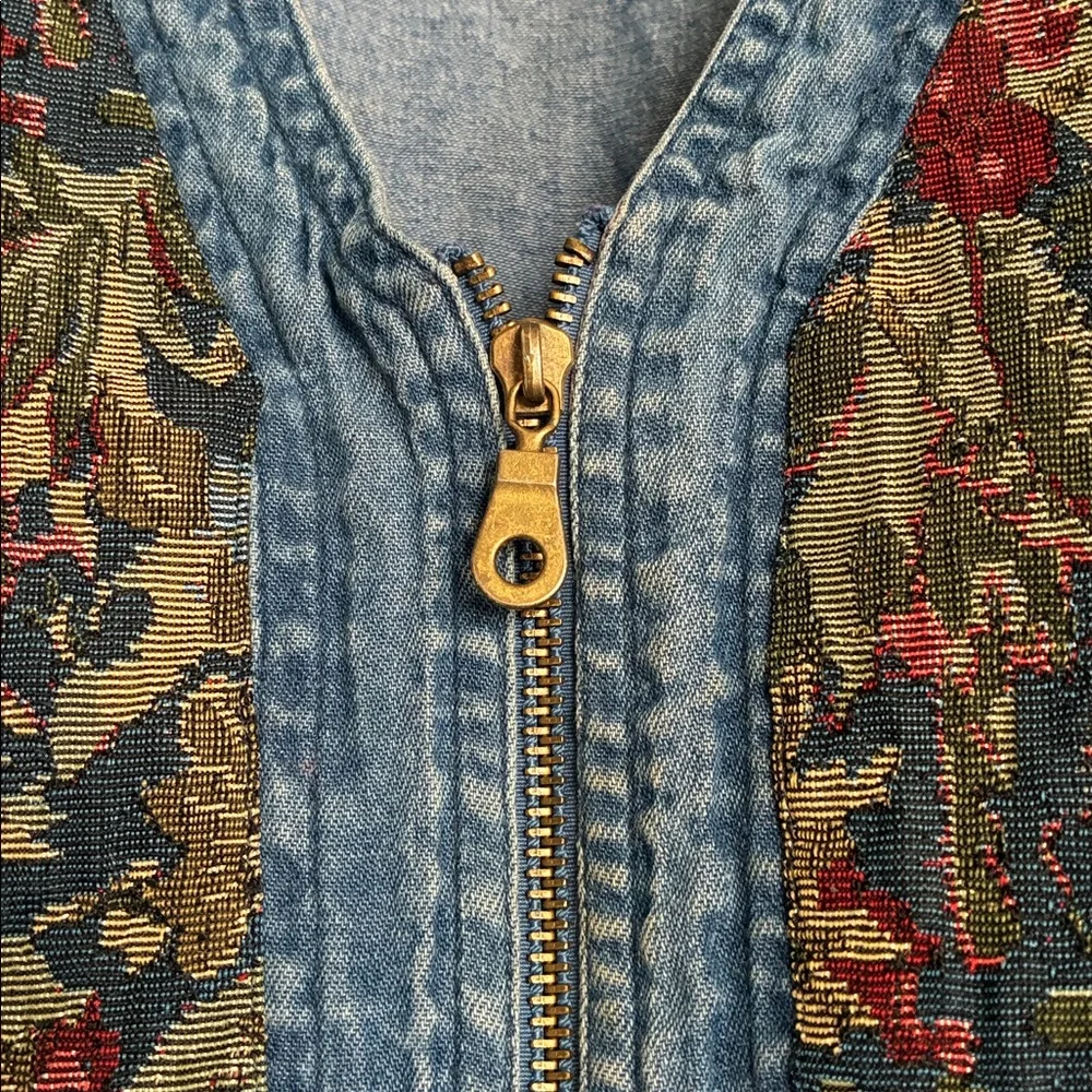 SOLD 🩵VTG 90s Paul Harris Design Tapestry Denim Vest Zip Up Floral Boho M - Picture 7 of 8